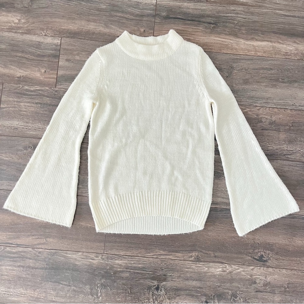 Fringe White Bell Sleeve Sweater M/L